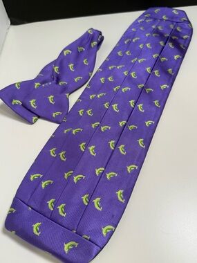 Purple Cummerbund and Pre-Tied Bow Tie Set with Lime Fish Motif